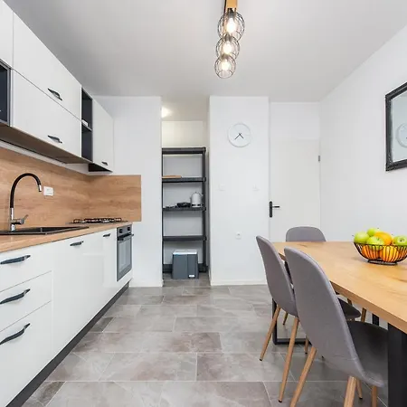 Apartment 12 O'clock Zadar